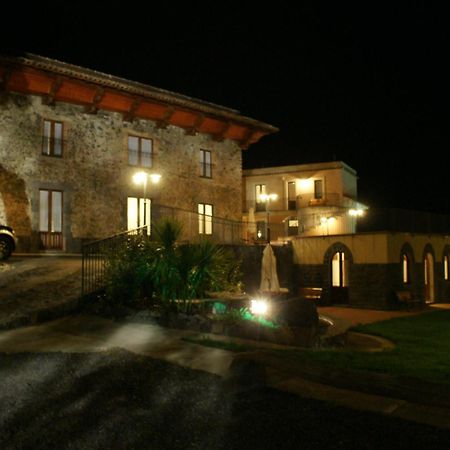 Hostal Antico Borgo Petralia Zafferana Etnea Exterior foto
