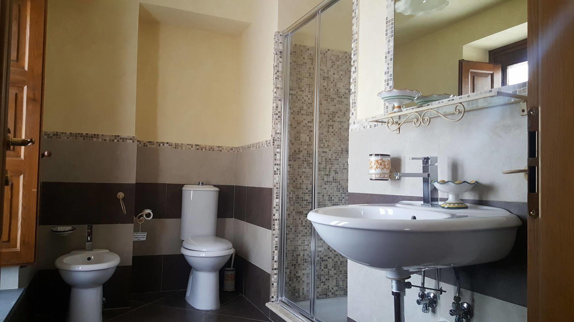 Hostal Antico Borgo Petralia Zafferana Etnea Exterior foto