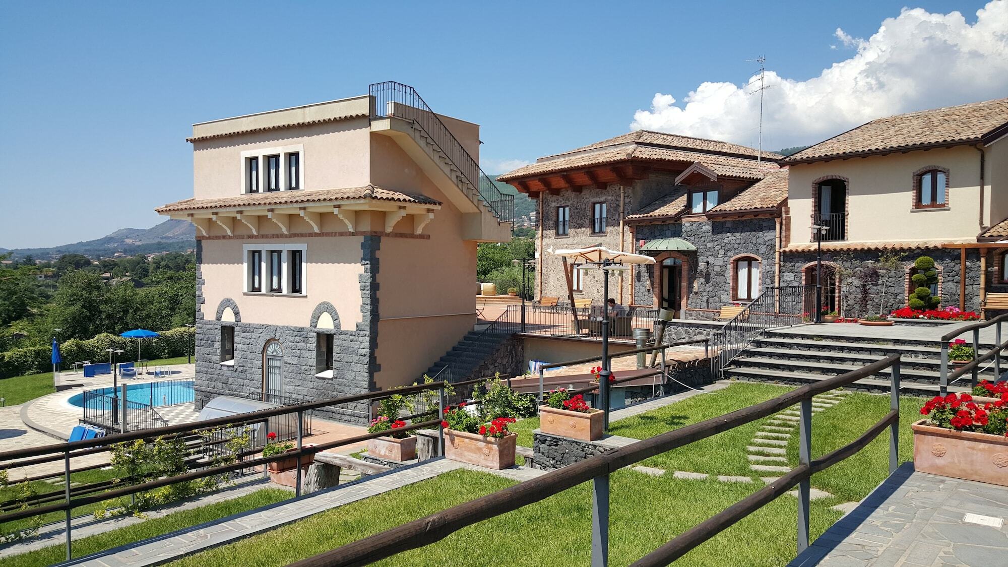 Hostal Antico Borgo Petralia Zafferana Etnea Exterior foto